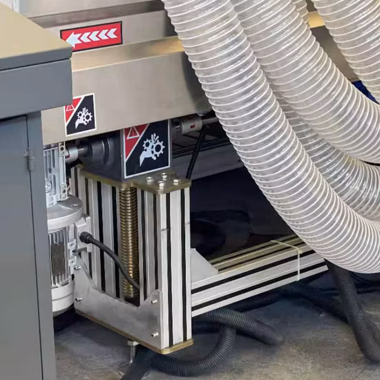 Edger plano de vidro de 9 eixos e formato de esquadria variável Lápis de esquadria Chanfrado Lavagem Entalhe Perfuração Gravura Jateamento Quebrando Máquina de afiação de polimento